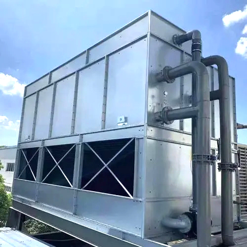 Closed cross flow cooling tower